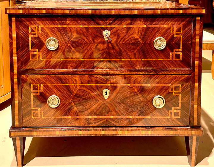 Kommode wohl aus der Werkstatt Johan Jakob Kieser 1738-1786